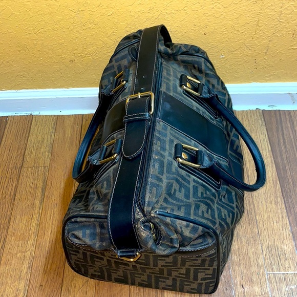 ♠️ Fendi ♠️ - Picture 4 of 16